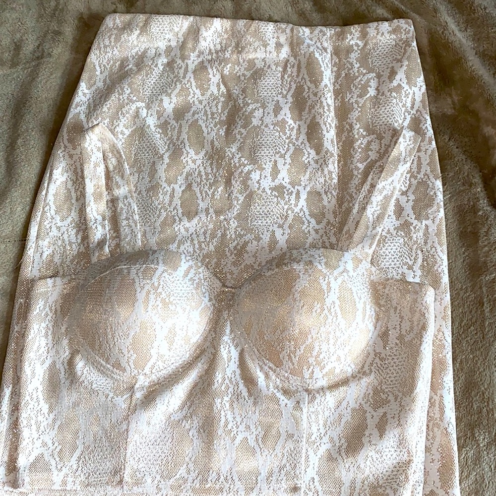 XL brand new never been worn no flaws no tags